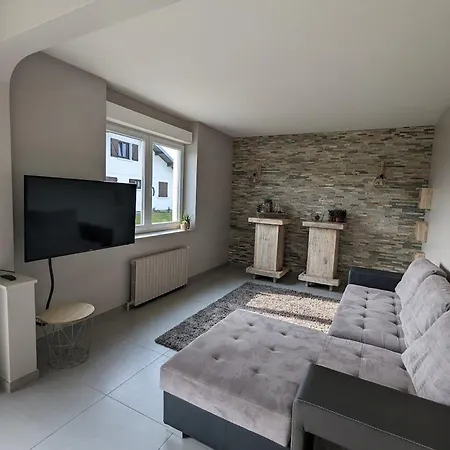 Maison Spacieuse Avec Spa, Animaux Acceptés, Près D'épinal - Fr-1-589-680 Dounoux